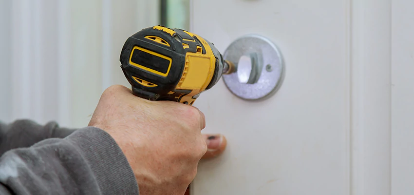 Street Locksmith For Smart Lock Repair in Daly City, CA