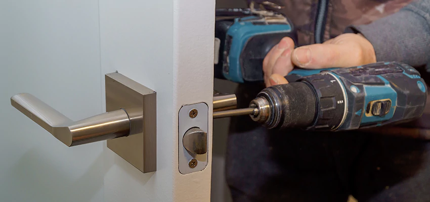 Broken Door Handle Lock Repair in Daly City, California